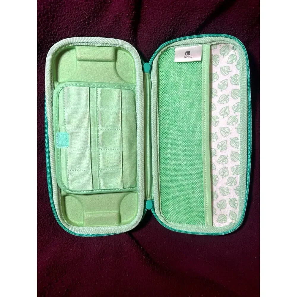 Nintendo Switch & Switch Lite Premium Vault Case Animal Crossing: New Horizons